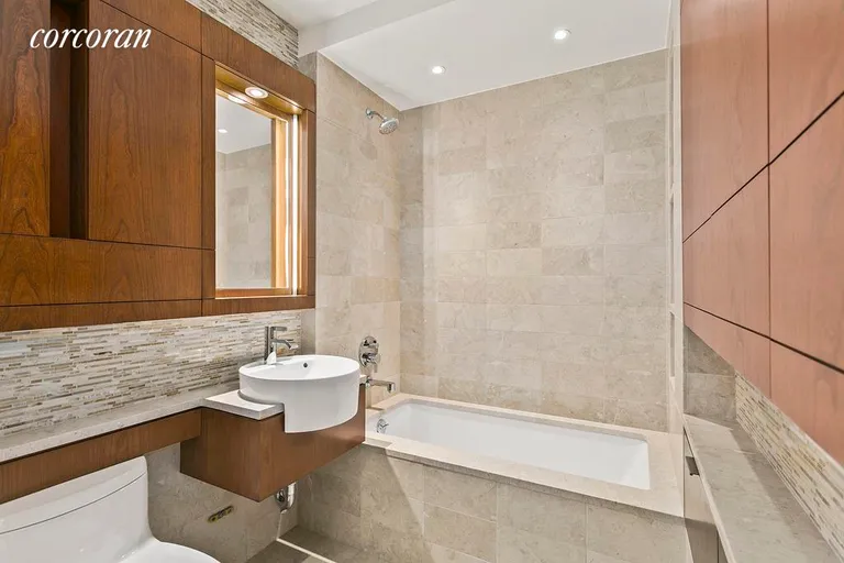 New York City Real Estate | View 185 West End Avenue, 21M | Top of the line, newly renovated bathroom | View 5