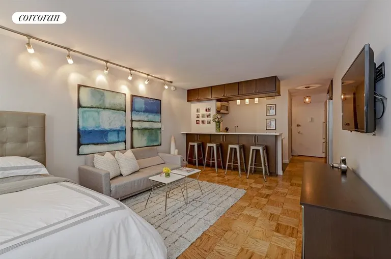 New York City Real Estate | View 7 East 14th Street, 1021 | Kitchen / Living Room | View 3