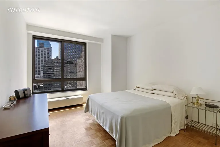 New York City Real Estate | View 100 United Nations Plaza, 17D | Bedroom | View 3