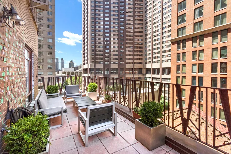 New York City Real Estate | View 25 Central Park West, 10YZ | 11 | View 2