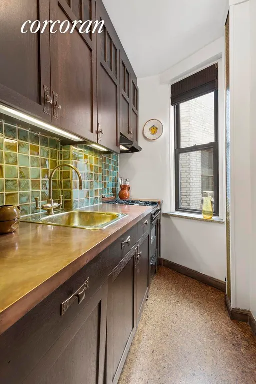 New York City Real Estate | View 225 West 25th Street, 6L | Custom Renovated Kitchen | View 4