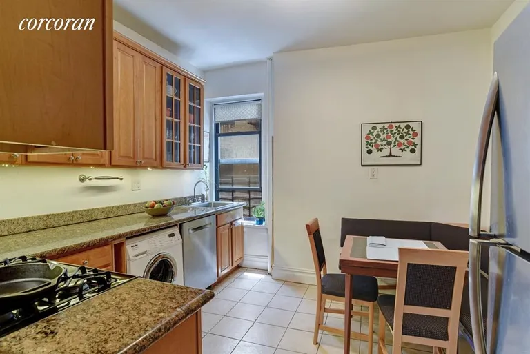 New York City Real Estate | View 255 Eastern Parkway, C11 | EAT IN CHEERFUL KITCHEN... | View 6