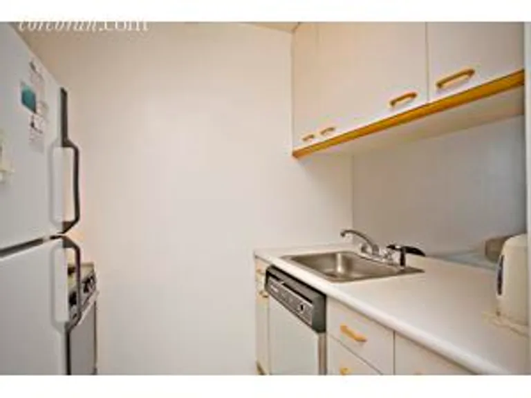 New York City Real Estate | View 350 West 50th Street, 6H | room 1 | View 2