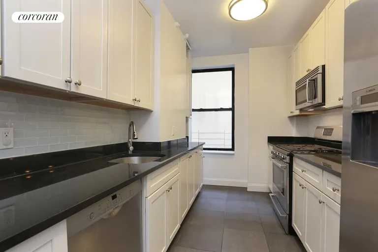 New York City Real Estate | View 30 West 70th Street, 4A | Kitchen | View 2