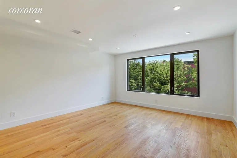 New York City Real Estate | View 33 Madison Street, 3A | Living Room | View 8