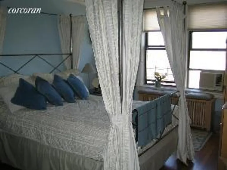 New York City Real Estate | View 41 West 72Nd Street, 14H | 1 Bed, 1 Bath | View 1