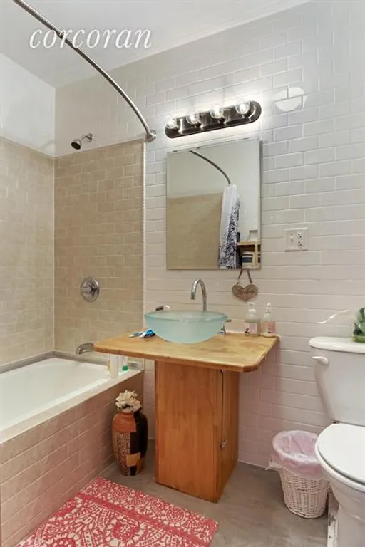 New York City Real Estate | View 491 6th Avenue, 3 | Bathroom | View 10