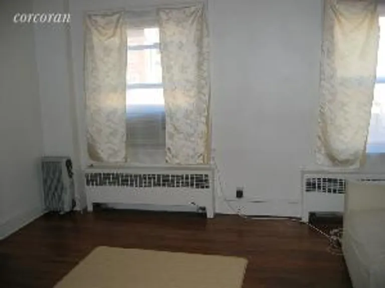 New York City Real Estate | View 81 Remsen Street, 4r | room 2 | View 3
