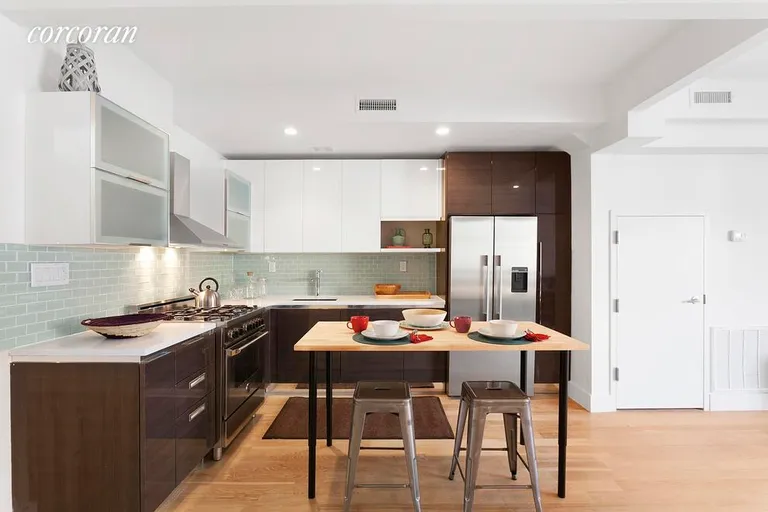 New York City Real Estate | View 476 Hancock Street, 2 | Enviable Chef's Kitchen | View 2