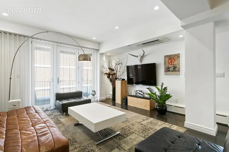 New York City Real Estate | View 30-11 21st Street, 6E | 2 Beds, 2 Baths | View 1