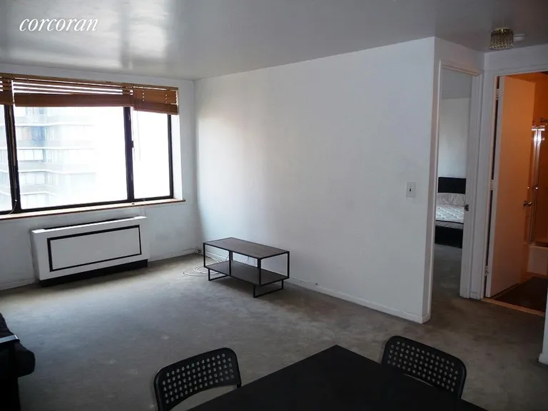 New York City Real Estate | View 30 West 61st Street, 11E | room 2 | View 3
