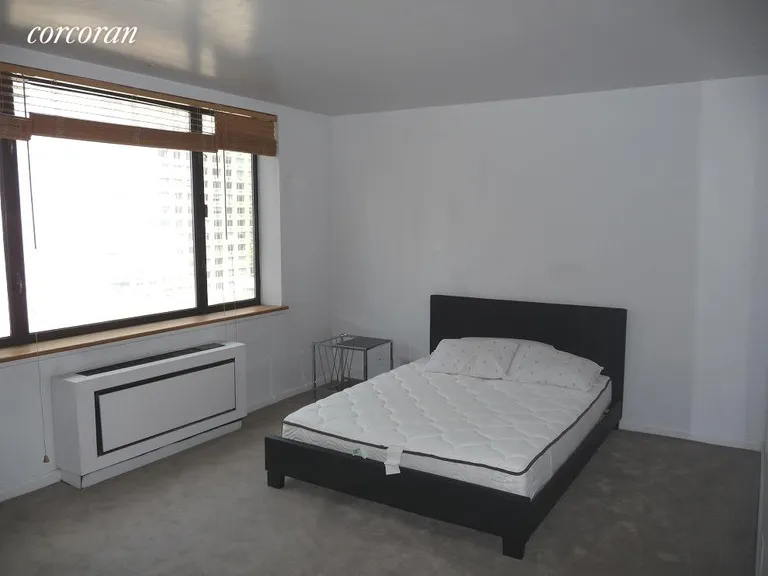 New York City Real Estate | View 30 West 61st Street, 11E | room 3 | View 4