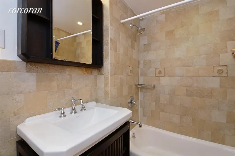 New York City Real Estate | View 15 Lincoln Place, 2 | Bathroom | View 4