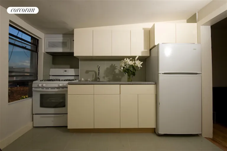 New York City Real Estate | View 465 Grand Street, 3 | room 5 | View 6