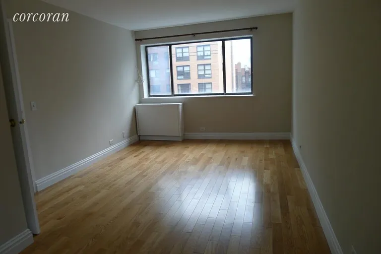 New York City Real Estate | View 225 East 86th Street, 805 | Room for a king bed | View 2