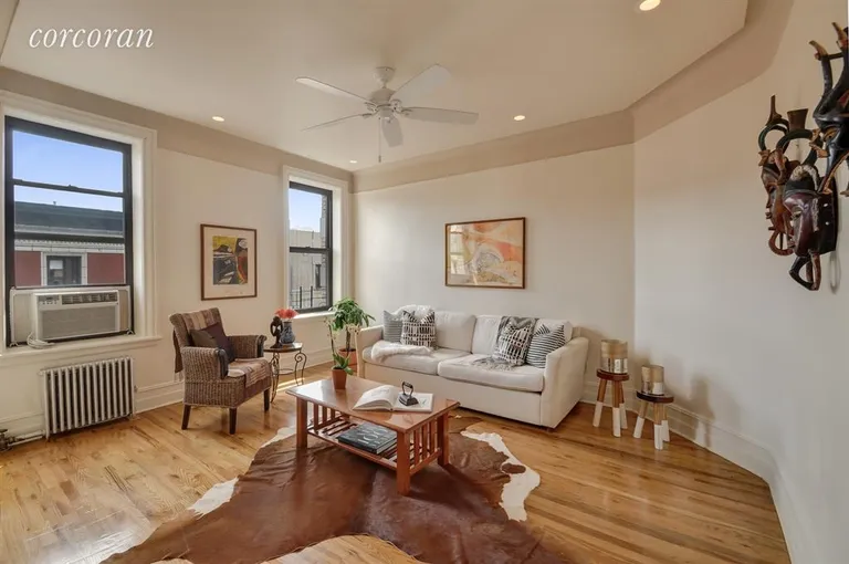 New York City Real Estate | View 447 Fort Washington Avenue, 67 | 2 Beds, 1 Bath | View 1