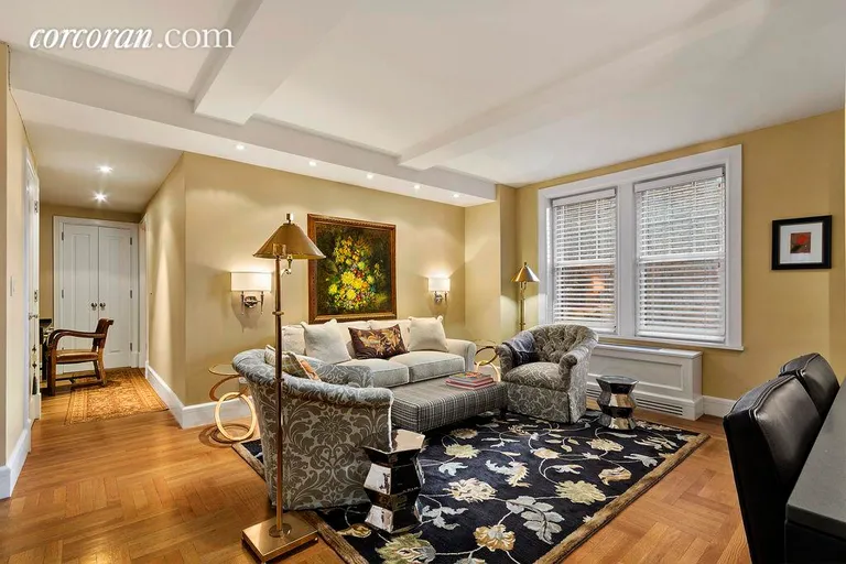 New York City Real Estate | View 27 West 72nd Street, 907 | room 1 | View 2