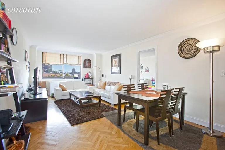 New York City Real Estate | View 275 West 96th Street, 21A | room 2 | View 3