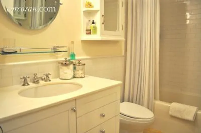 New York City Real Estate | View 323 State Street, 1 | Large Bath | View 6