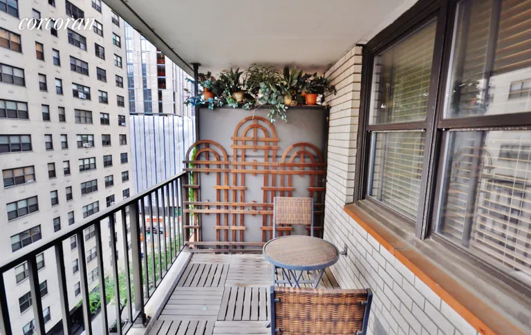 New York City Real Estate | View 401 East 89th Street, 9M | room 13 | View 14