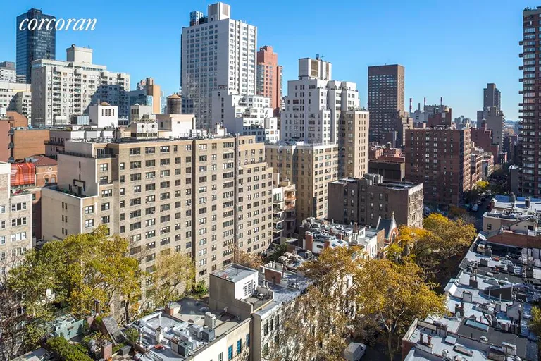 New York City Real Estate | View 200 East 62Nd Street, 16B | room 1 | View 2