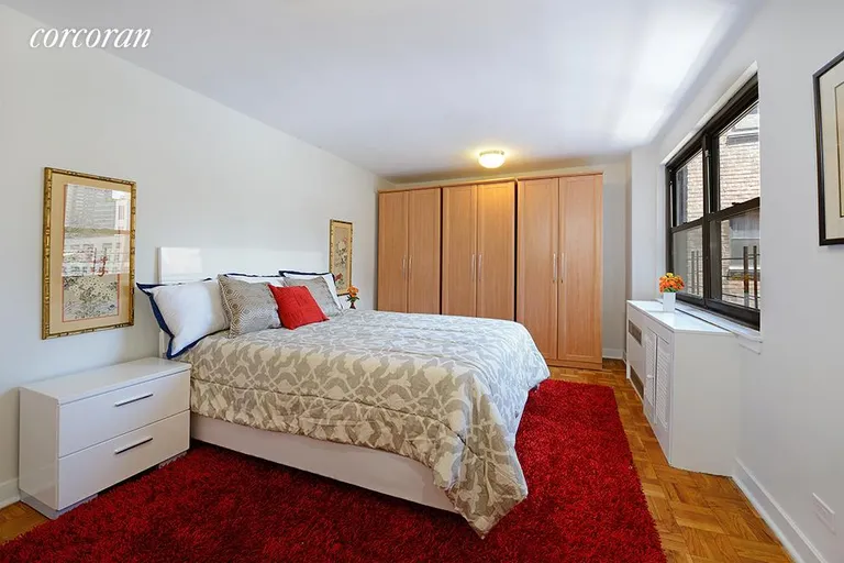 New York City Real Estate | View 233 East 69th Street, 11J | room 2 | View 3