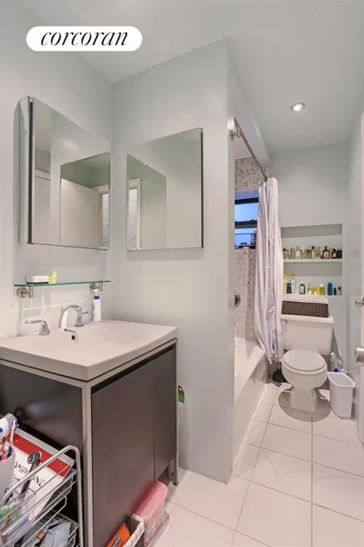 New York City Real Estate | View 255 West 92nd Street, 5B | Bathroom | View 10