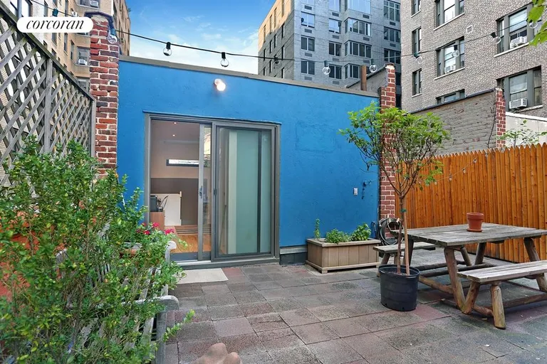 New York City Real Estate | View 255 West 92nd Street, 5B | 2 Beds, 2 Baths | View 1