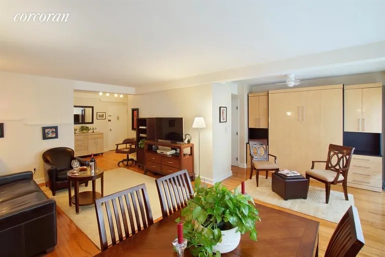New York City Real Estate | View 333 East 46th Street, 9C | Dinner parties happen here! | View 2
