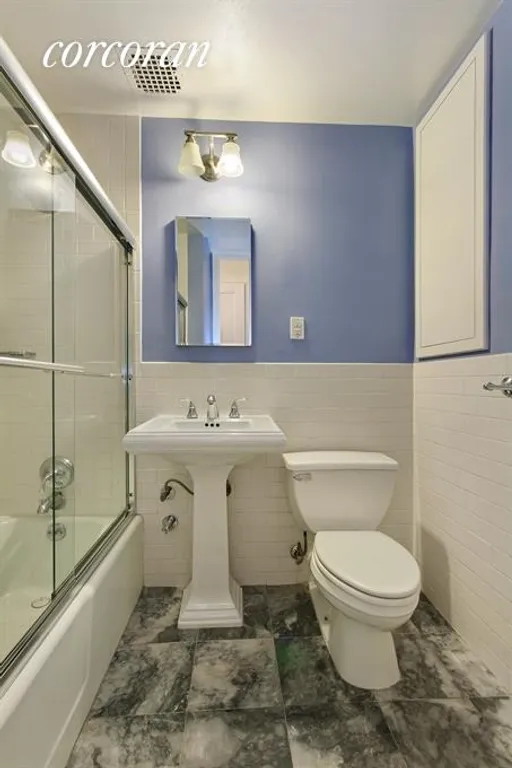 New York City Real Estate | View 9 Barrow Street, 2K | Bathroom | View 4
