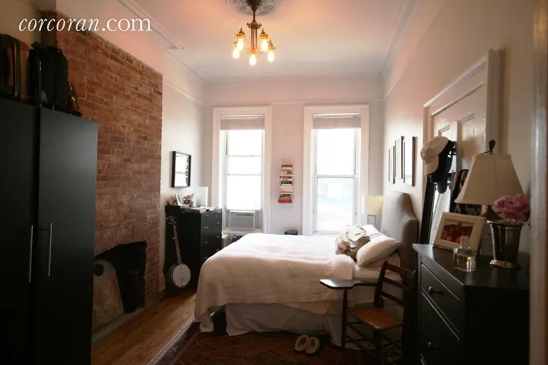 New York City Real Estate | View 174 Frost Street, 1R | room 3 | View 4