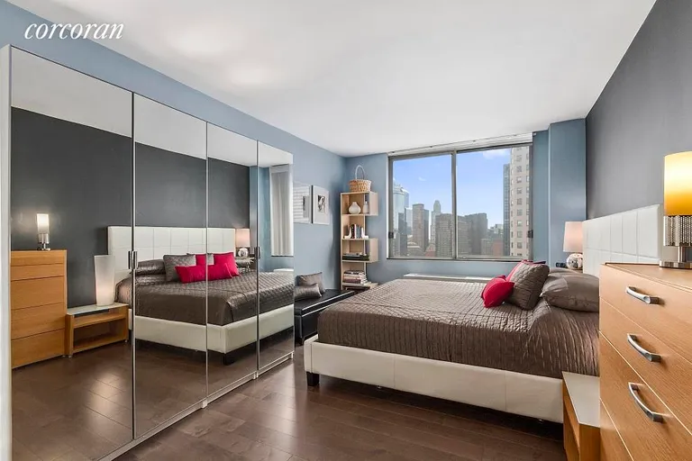 New York City Real Estate | View 350 West 50th Street, PH3A | room 2 | View 3