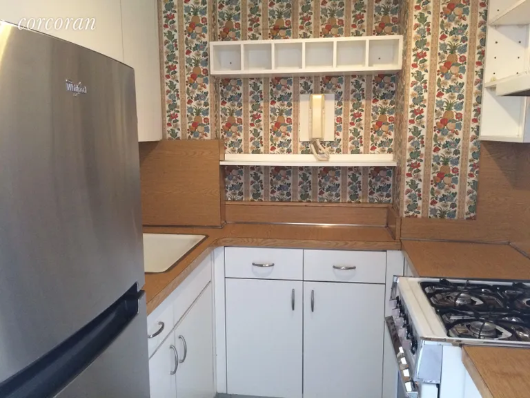 New York City Real Estate | View 201 East 66th Street, 12j | Kitchen | View 3