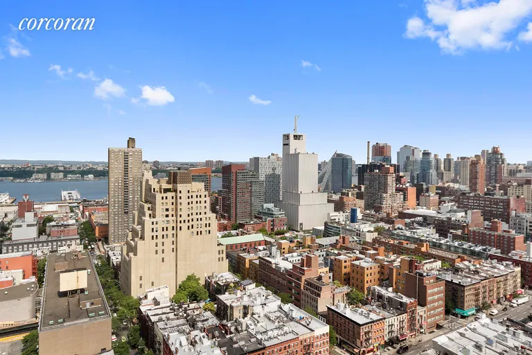 New York City Real Estate | View 350 West 50th Street, 32G | 3 | View 8