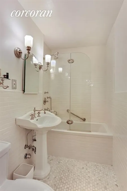 New York City Real Estate | View 420 East 64th Street, E4G | Bathroom | View 4