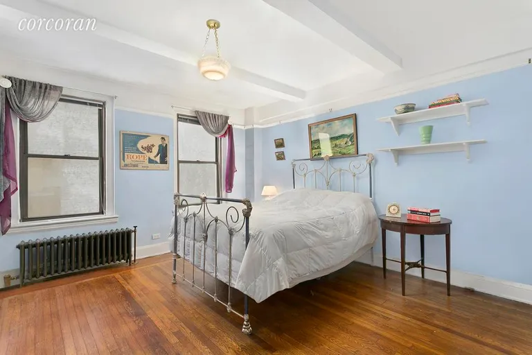 New York City Real Estate | View 136 Waverly Place, 2E | bedroom | View 3