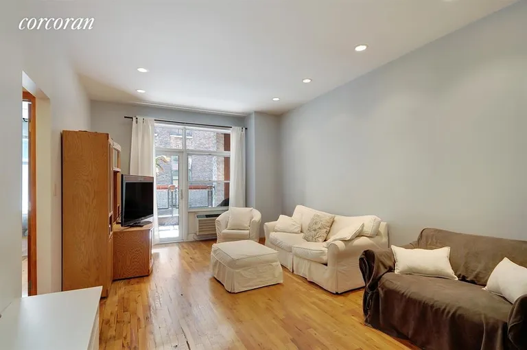 New York City Real Estate | View 159 Madison Avenue, 9A | Over-Sized Living Room with Outdoor Space | View 3