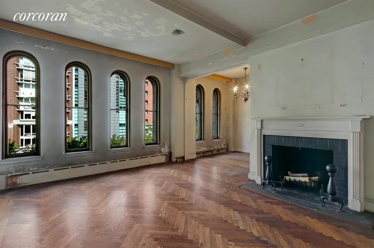 New York City Real Estate | View 55 Park Avenue, 4W | Living Room | View 2