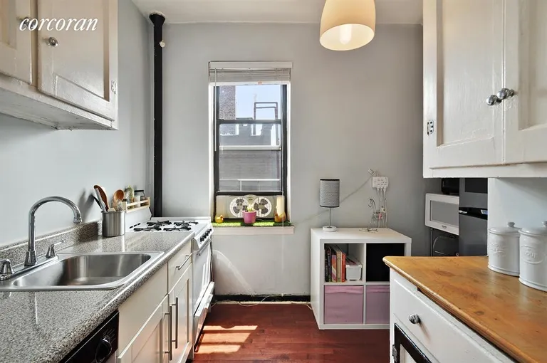 New York City Real Estate | View 854 West 181st Street, 5F | Kitchen | View 3