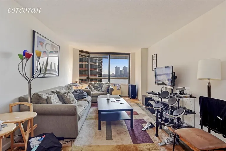 New York City Real Estate | View 630 First Avenue, 8P | Living Room | View 2