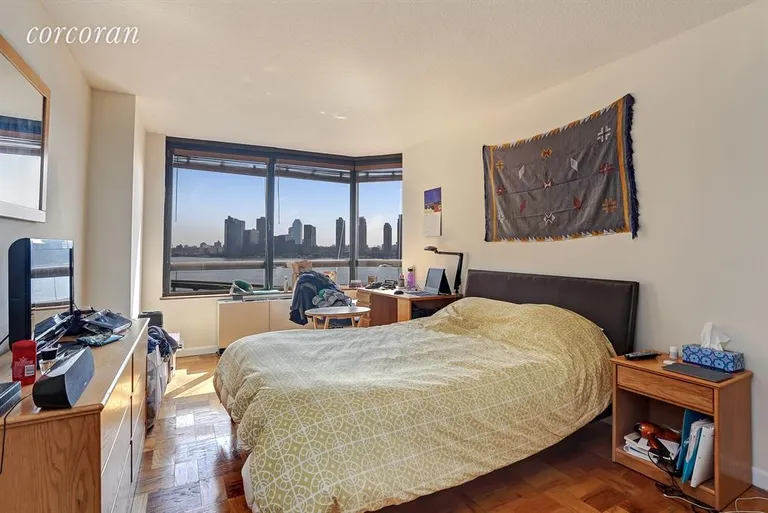 New York City Real Estate | View 630 First Avenue, 8P | Bedroom | View 4