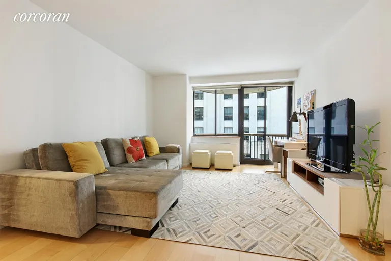 New York City Real Estate | View 45 East 25th Street, 16C | Living Room | View 6
