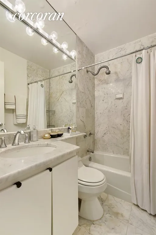 New York City Real Estate | View 45 East 25th Street, 16C | Bathroom | View 9
