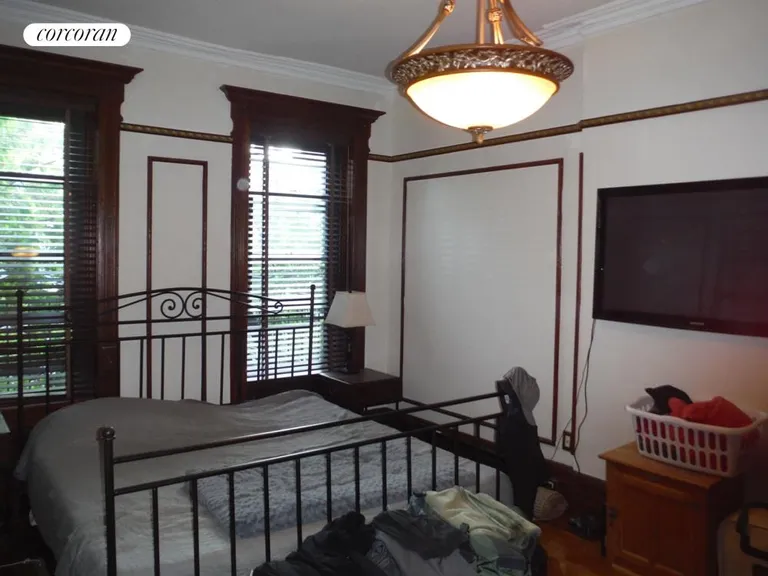 New York City Real Estate | View 420 8th Avenue, 1 | room 3 | View 4