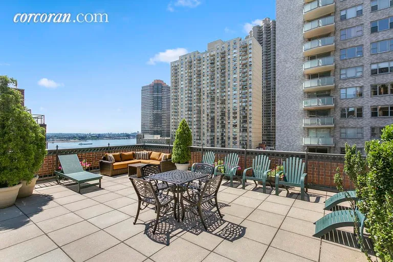 New York City Real Estate | View 305 East 40th Street, 16F | room 5 | View 6