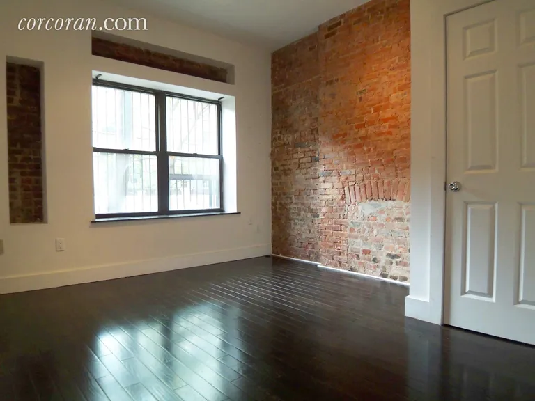 New York City Real Estate | View 452 Atlantic Avenue, 1R | room 1 | View 2