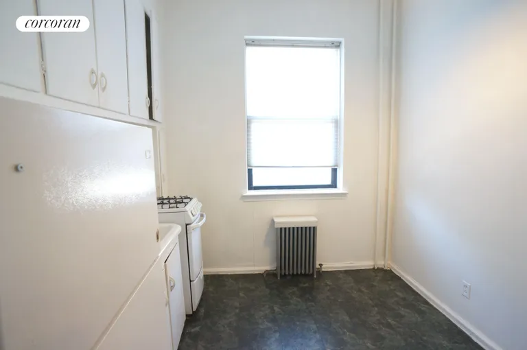 New York City Real Estate | View 292 Manhattan Avenue, 1R | room 6 | View 7