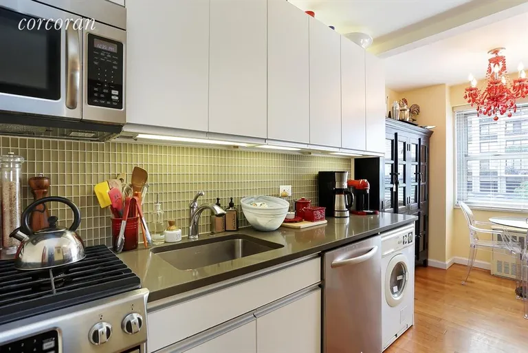 New York City Real Estate | View 100 West 93rd Street, 5C | Kitchen | View 4