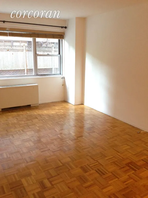 New York City Real Estate | View 330 East 49th Street, 3K | room 2 | View 3