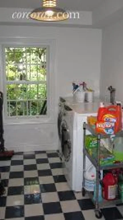 New York City Real Estate | View 236 Dean Street, 1 |  Laundry | View 7